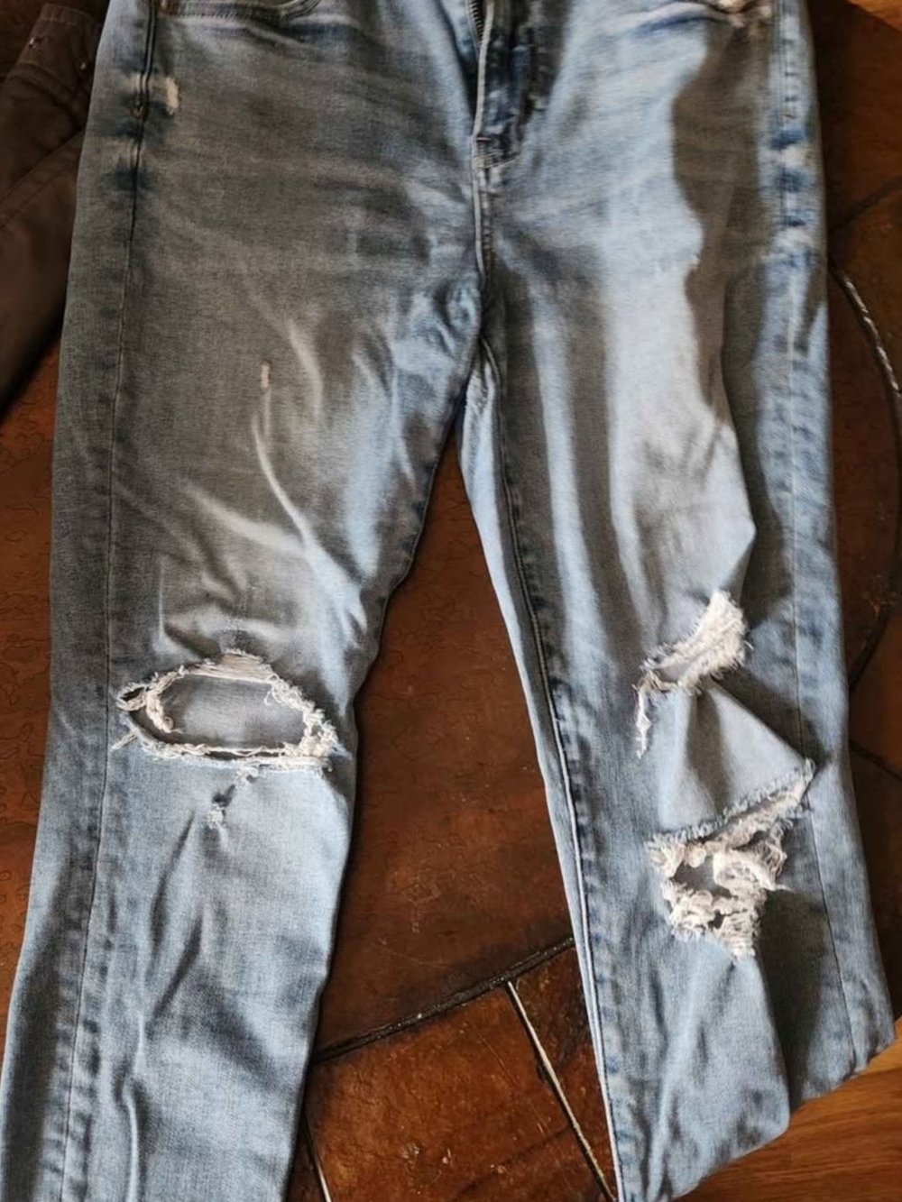 American Eagle Outfitters Light Blue Ripped Skinny Jeans